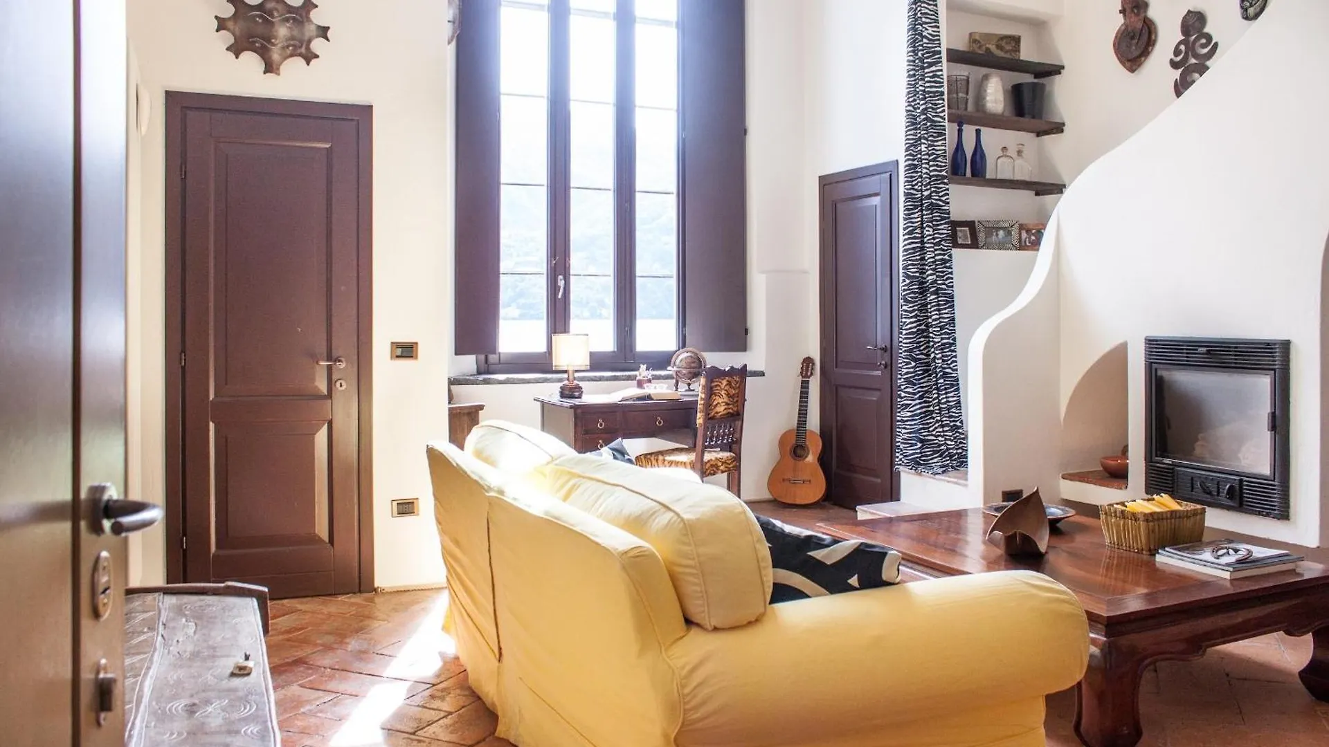 Apartments At The Pier Of Brienno - The House Of Travelers 0*,  Italië
