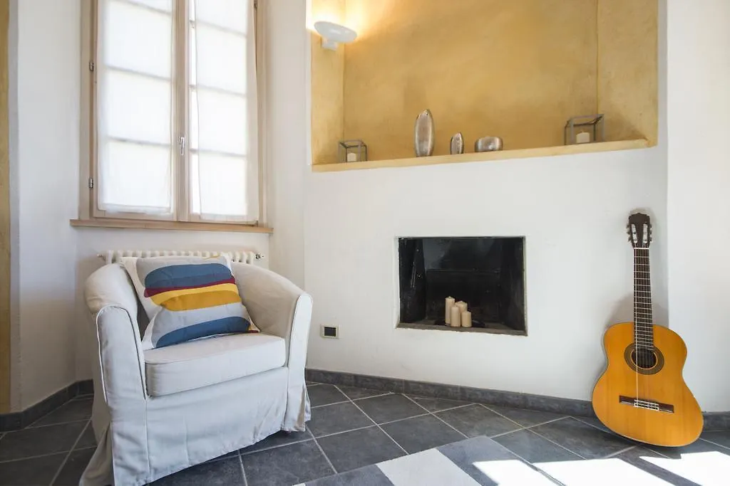Apartments At The Pier Of Brienno - The House Of Travelers