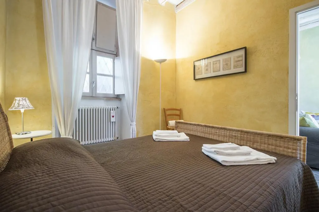 Apartments At The Pier Of Brienno - The House Of Travelers
