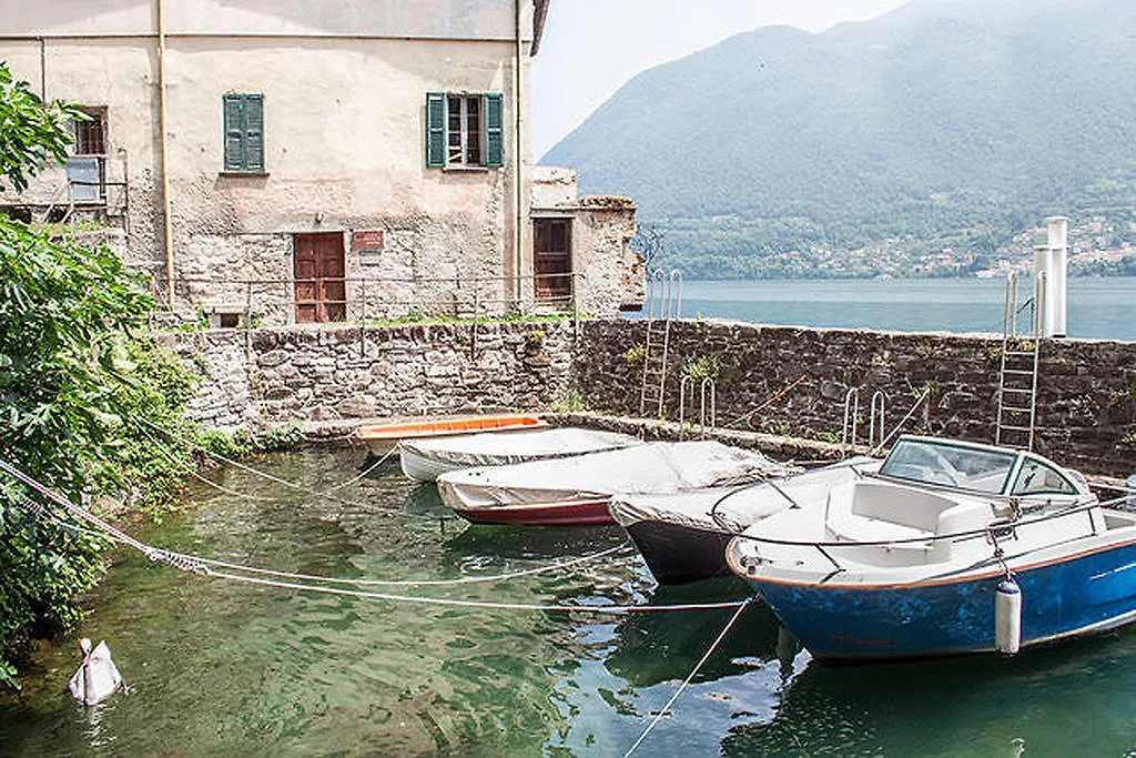 Apartments At The Pier Of Brienno - The House Of Travelers 0*,  Italy