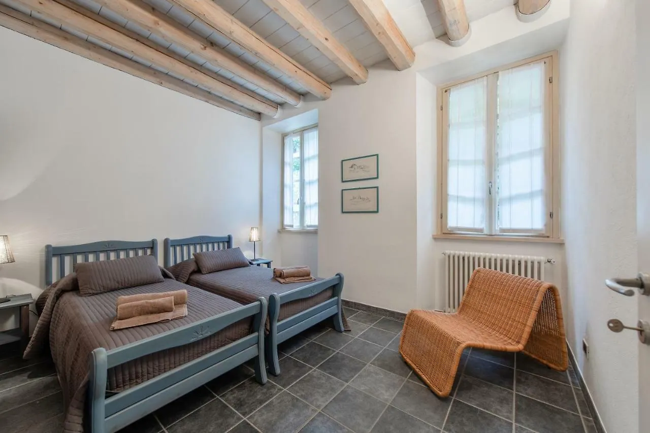 Apartments At The Pier Of Brienno - The House Of Travelers