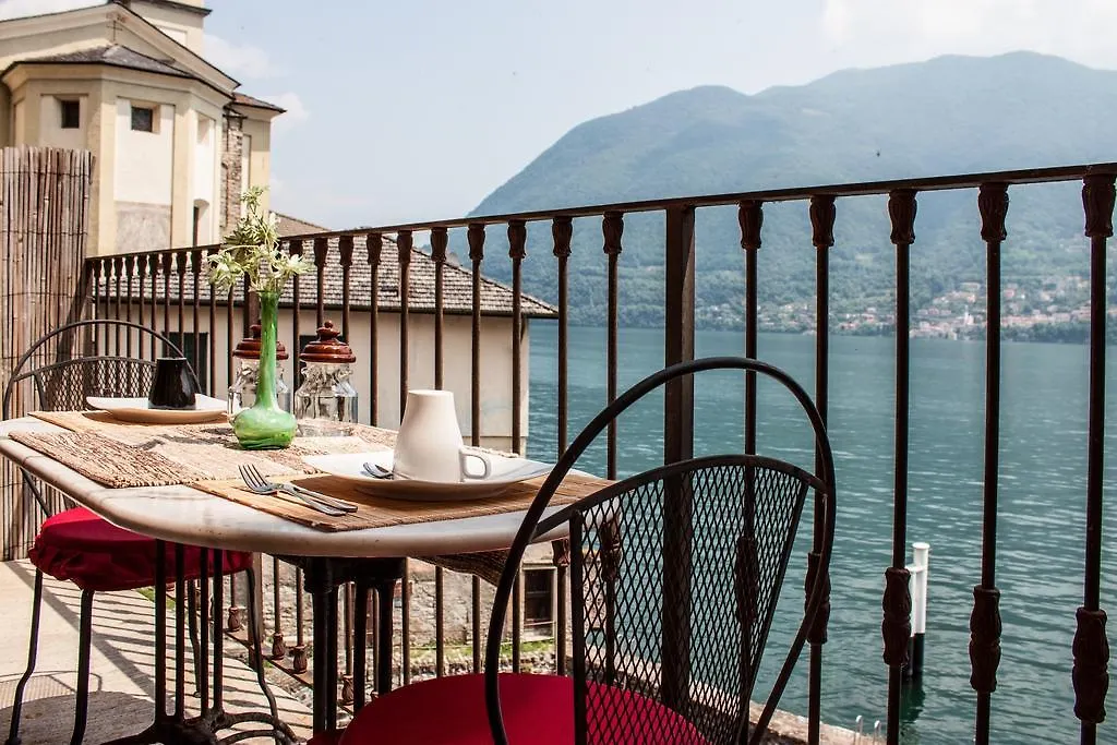 Apartments At The Pier Of Brienno - The House Of Travelers