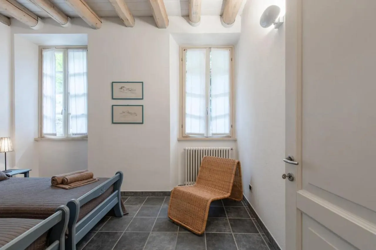 Apartments At The Pier Of Brienno - The House Of Travelers