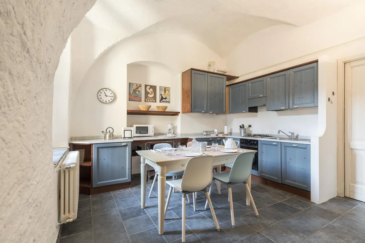 Apartments At The Pier Of Brienno - The House Of Travelers