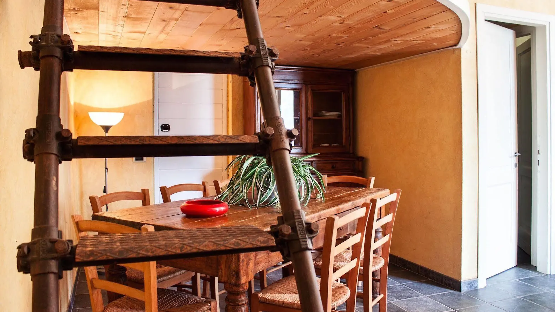 Apartments At The Pier Of Brienno - The House Of Travelers Italien